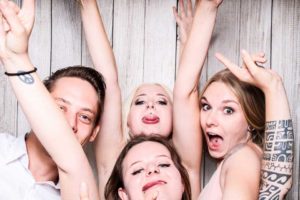 fotobox, mieten, nürnberg, erlangen, fürth, feucht, zirndorf, forchheim, vermieten, hochzeit, geburtstag, party, feier, photobooth, photo booth, sofortdruck, drucker, leihen, fotokiste