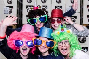 fotobox, mieten, nürnberg, erlangen, fürth, feucht, zirndorf, forchheim, vermieten, hochzeit, geburtstag, party, feier, photobooth, photo booth, sofortdruck, drucker, leihen, fotokiste